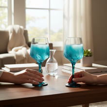 Load image into Gallery viewer, Wine Glasses (2)